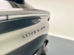 Vehicle image ASTON MARTIN DBX S 4.0 V8 Bi-Turbo