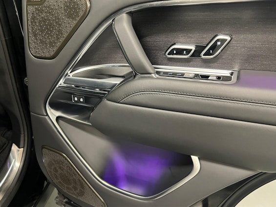 Vehicle image 9 Vehicle image 9