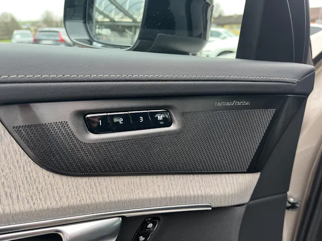 Volvo XC90 2.0 T8 TE Ultra Dark eAWD