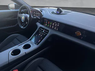Porsche Taycan 4S Cross Turismo mit Performancebatterie Plus