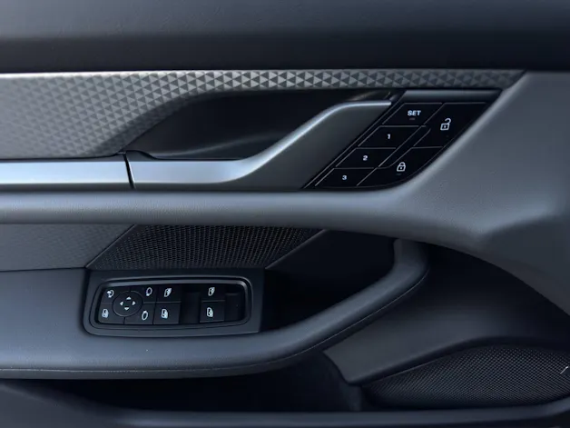 Porsche Taycan 4S Cross Turismo mit Performancebatterie Plus