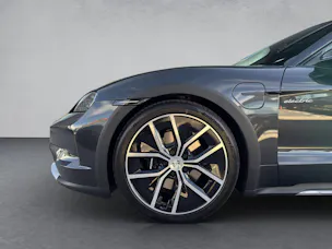 Porsche Taycan 4S Cross Turismo mit Performancebatterie Plus