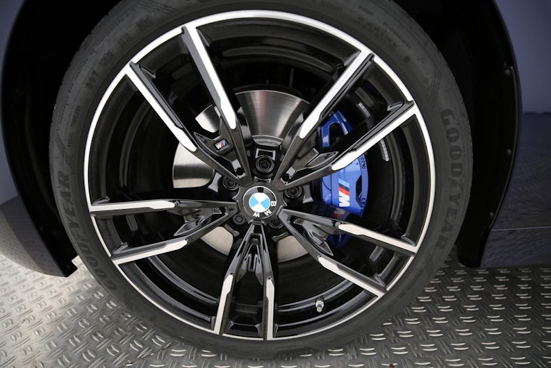 Vehicle image BMW 3 SERIES