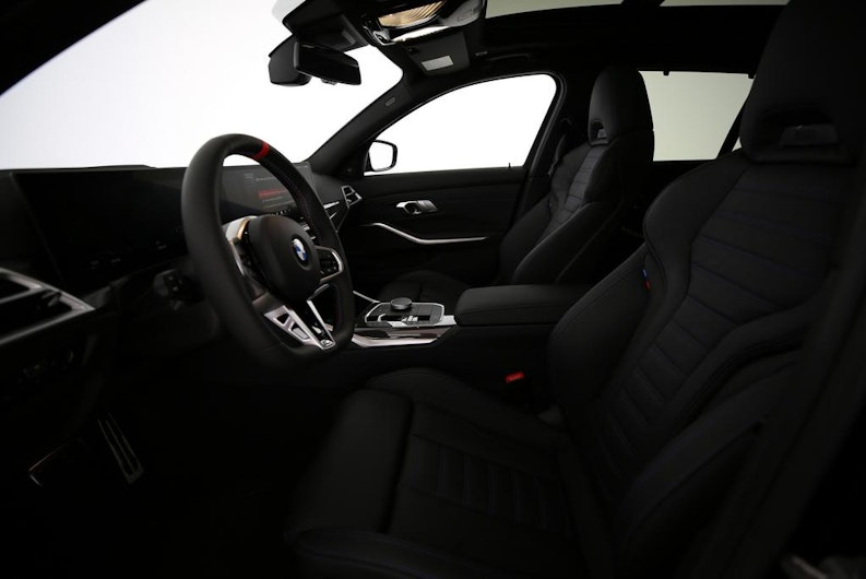 Vehicle image BMW 3 SERIES