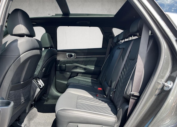 Vehicle image 13 Vehicle image 13