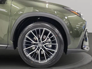 Fahrzeugbild LEXUS LEXUS NX 450h+ Excellence