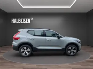 Volvo XC40 2.0 B3 MH Plus Dark