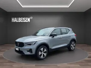 Volvo XC40 2.0 B3 MH Plus Dark