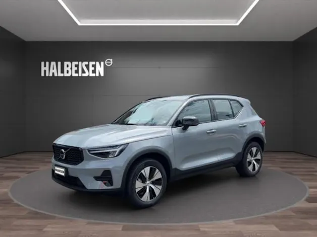 Volvo XC40 2.0 B3 MH Plus Dark
