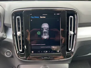 Volvo XC40 2.0 B3 MH Plus Dark