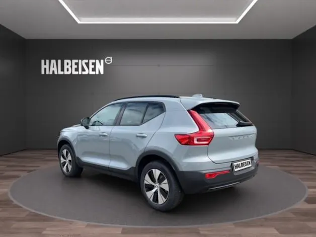 Volvo XC40 2.0 B3 MH Plus Dark
