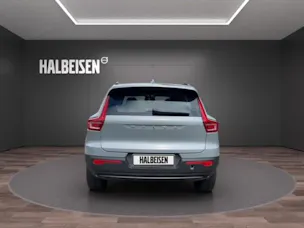 Volvo XC40 2.0 B3 MH Plus Dark