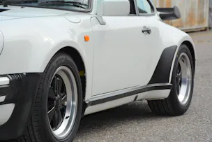 Porsche 911 3.3 Turbo