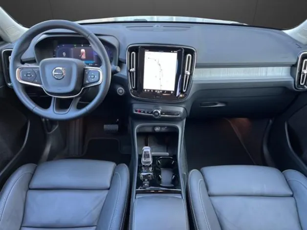 Volvo XC40 2.0 B4 MH Plus Dark