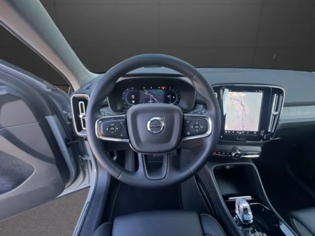 Volvo XC40 2.0 B4 MH Plus Dark