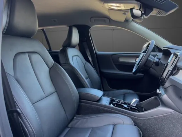 Volvo XC40 2.0 B4 MH Plus Dark