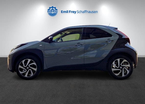 Vehicle image 3 Vehicle image 3