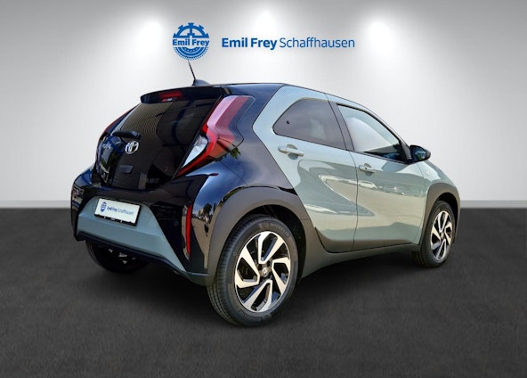 Vehicle image 5 Vehicle image 5