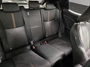 https://vehicle.imgix.net/3951441/919a0dfa-aafa-42f4-83c6-e54004767dfa.jpg