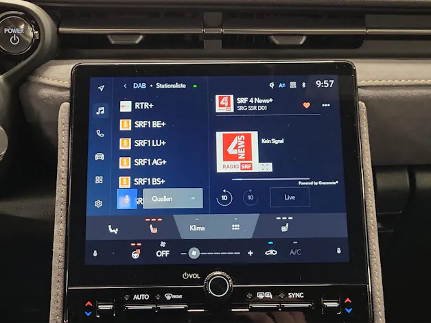 Lexus LBX 1.5 Hybrid Cool AWD