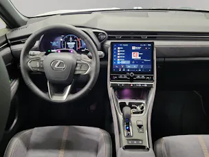 Lexus LBX 1.5 Hybrid Cool AWD