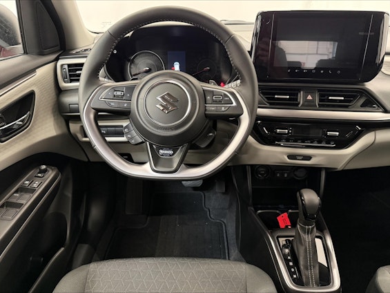 Vehicle image 4 Vehicle image 4