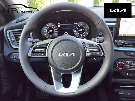 Vehicle image 8 Vehicle image 8