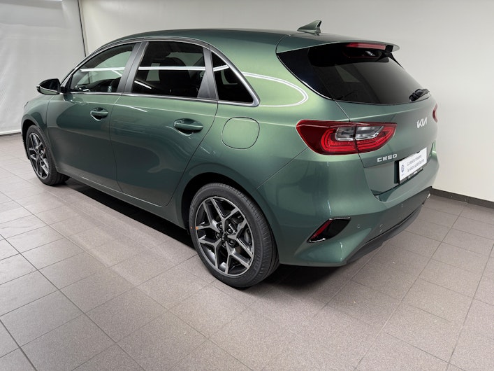 Vehicle image KIA CEED