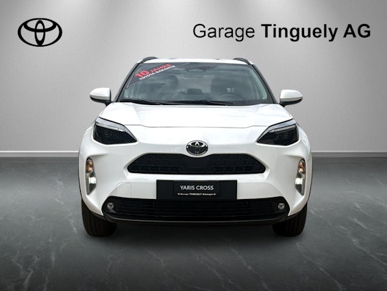 First vehicle image