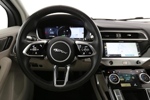 Vehicle image JAGUAR I-Pace EV400 SE AWD
