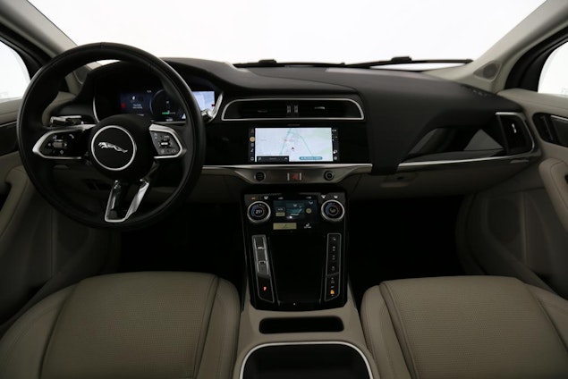 Vehicle image 4 Vehicle image 4