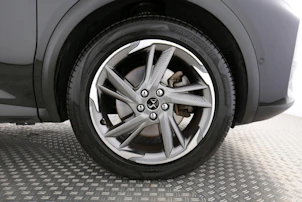 Fahrzeugbild DS AUTOMOBILES 7 Crossback 1.6 E-Tense So Chic 4x4