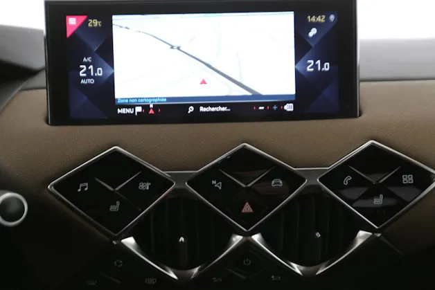 DS Automobiles 3 Crossback 1.2 PureTech 155 So Chic