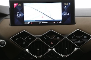 Vehicle image DS AUTOMOBILES 3 Crossback 1.2 PureTech 155 So Chic