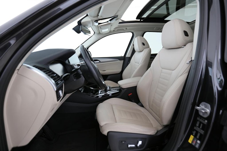 Vehicle image BMW X3