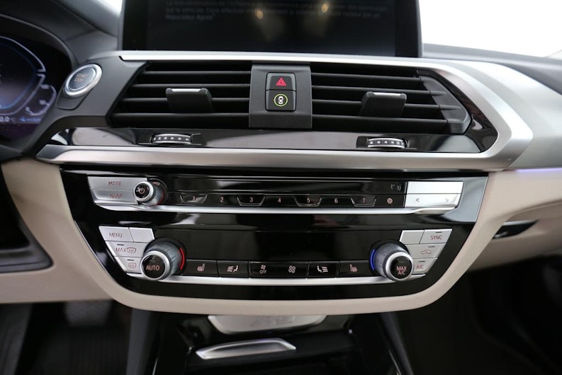 Vehicle image BMW X3