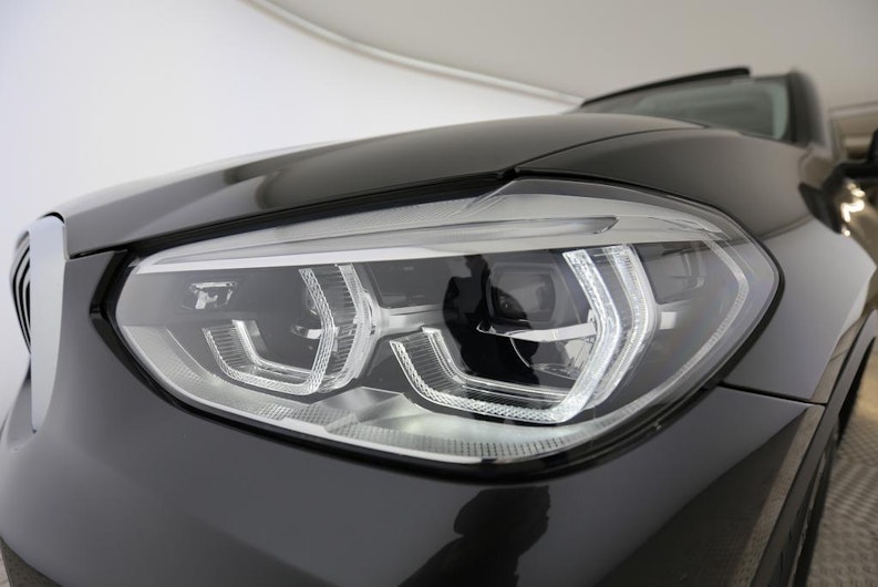 Vehicle image BMW X3