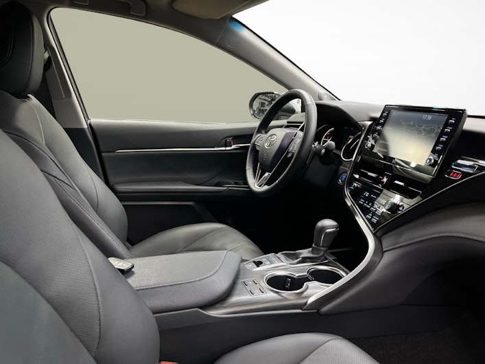 Vehicle image TOYOTA CAMRY