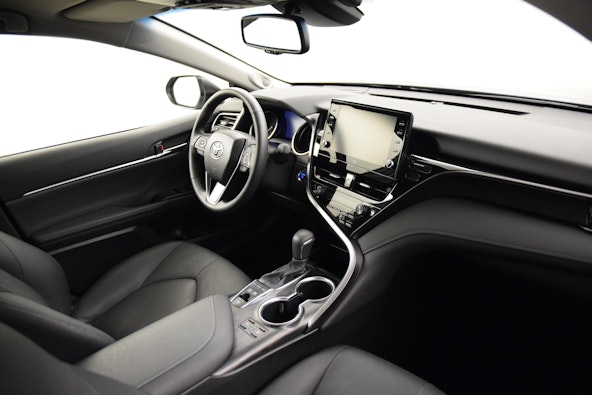 Vehicle image 7