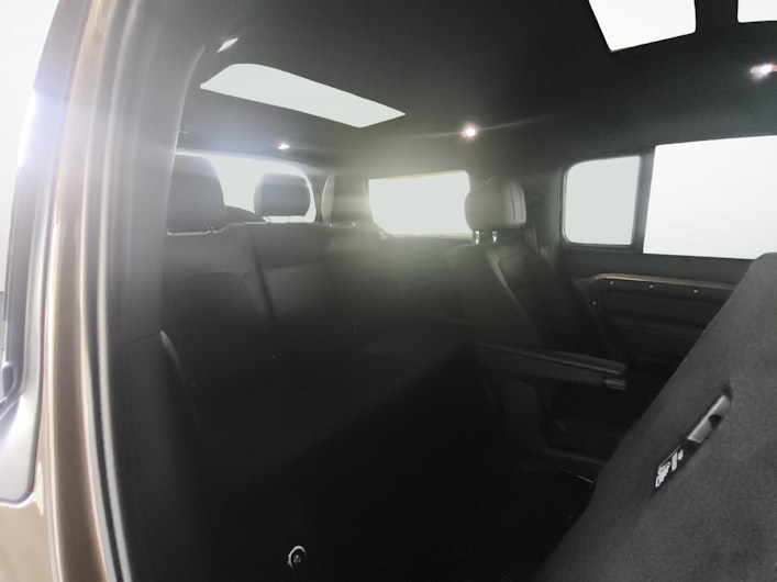 image du véhicule LAND ROVER DEFENDER