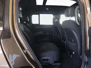 Land Rover Defender 130 3.0 D I6 300 X-Dynamic HSE + Gancio traino amovibile e pneumatici invernali