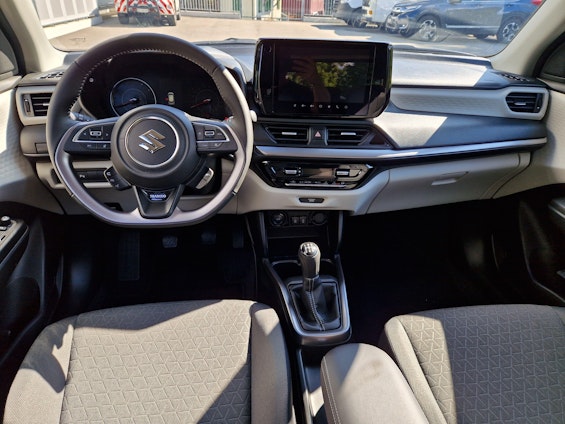 Vehicle image 14