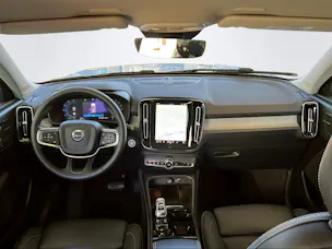 Volvo XC40 2.0 B4 MH Plus Dark