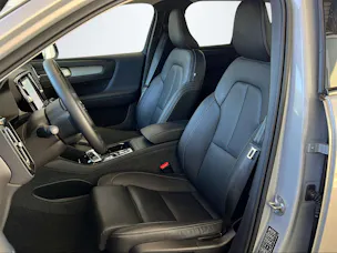 Volvo XC40 2.0 B4 MH Plus Dark
