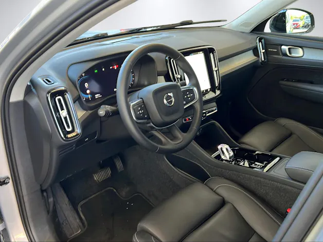 Volvo XC40 2.0 B4 MH Plus Dark