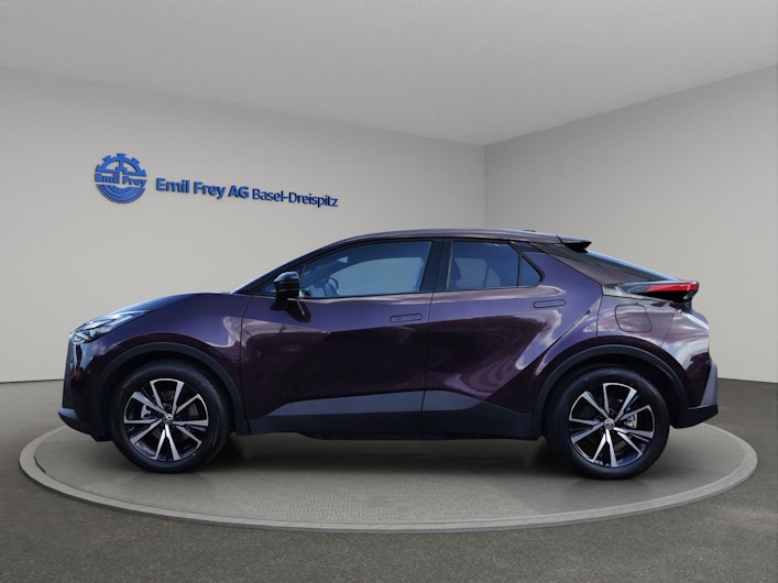 Vehicle image TOYOTA C-HR