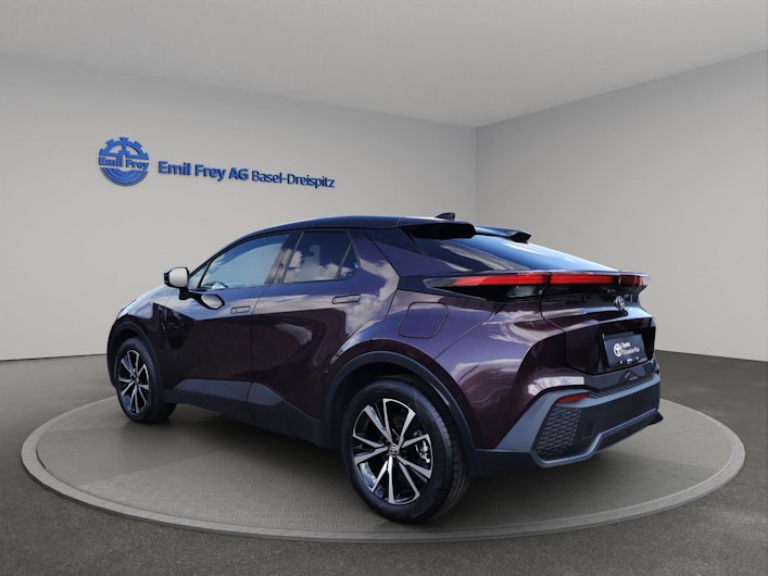 Vehicle image TOYOTA C-HR