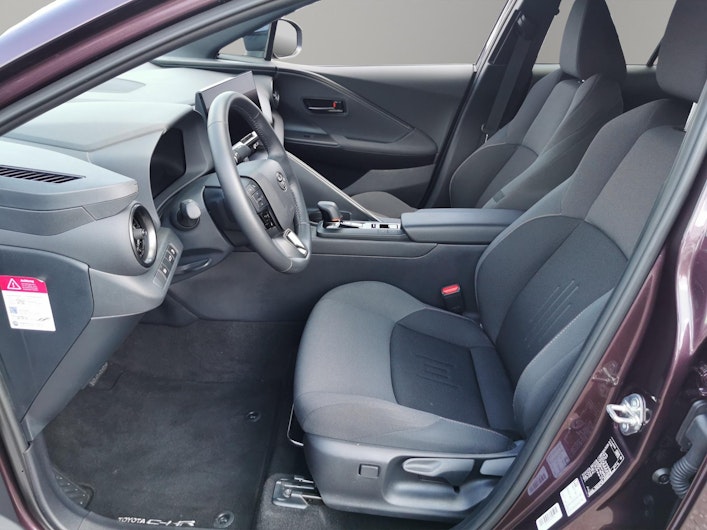 Vehicle image TOYOTA C-HR