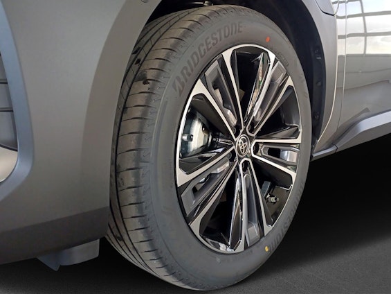 Vehicle image 4 Vehicle image 4