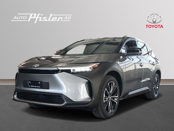 First vehicle image First vehicle image